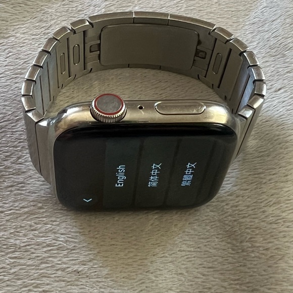 Apple Watch with stainless steel bracelet band/44 mm series 4 ready to pair - Picture 5 of 16